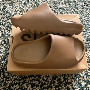 Yeezy Slide CORE